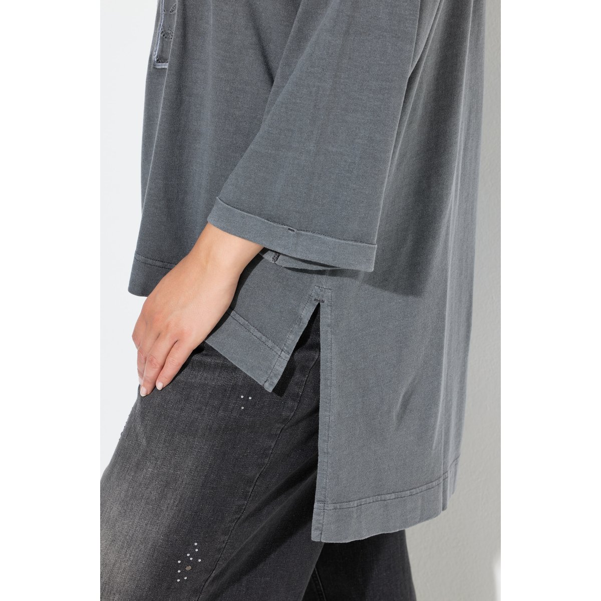 T-shirt oversize à col V gris graphite, ULLA POPKEN