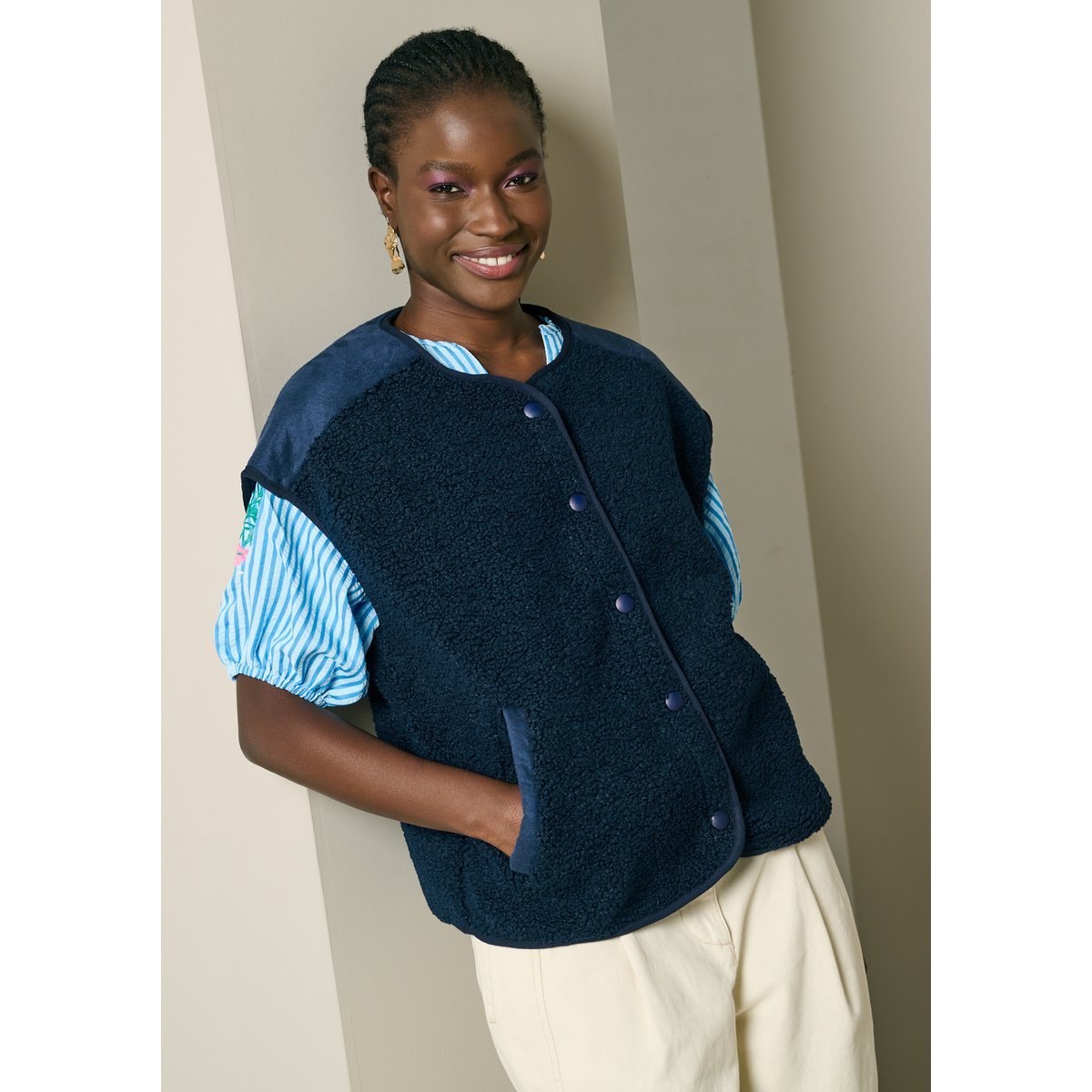 Veste teddy sans manches bleu marine, LOLALIZA