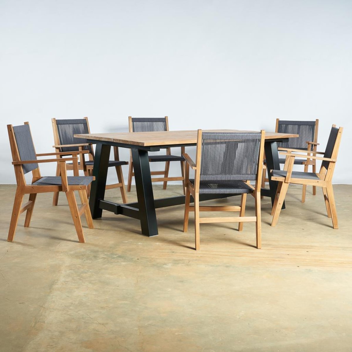 Ensemble table jardin en teck et 6 fauteuils gris, WANDA COLLECTION