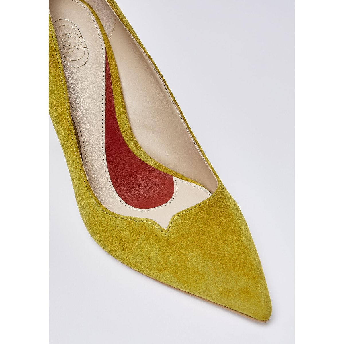 Escarpins en daim moutarde, LIU JO