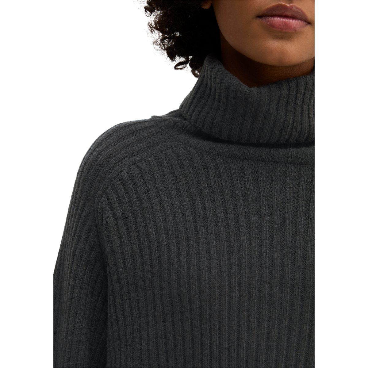 Pull à col roulé côtelé loose en doux mélange de laine vierge gris foncé, MARC O'POLO