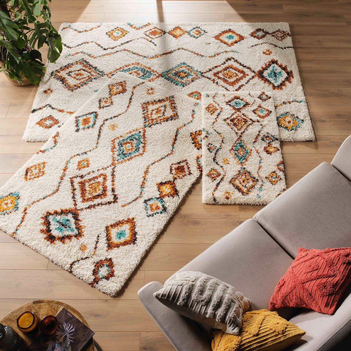 Tapis berbère à motifs géométriques naturel, DOUCEUR D'INTÉRIEUR