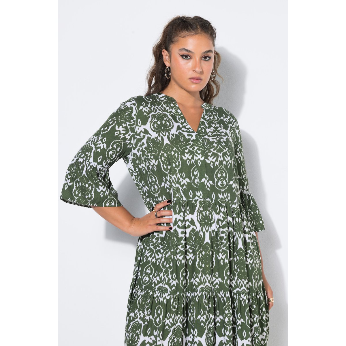 Robe maxi coupe trapèze à volants olive clair, STUDIO UNTOLD
