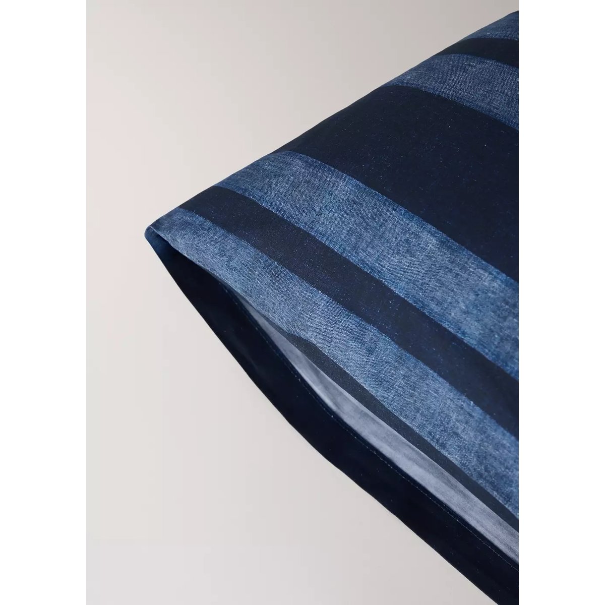 Taie d’oreiller 100 % coton 50x75 cm bleu indigo, MANGO HOME