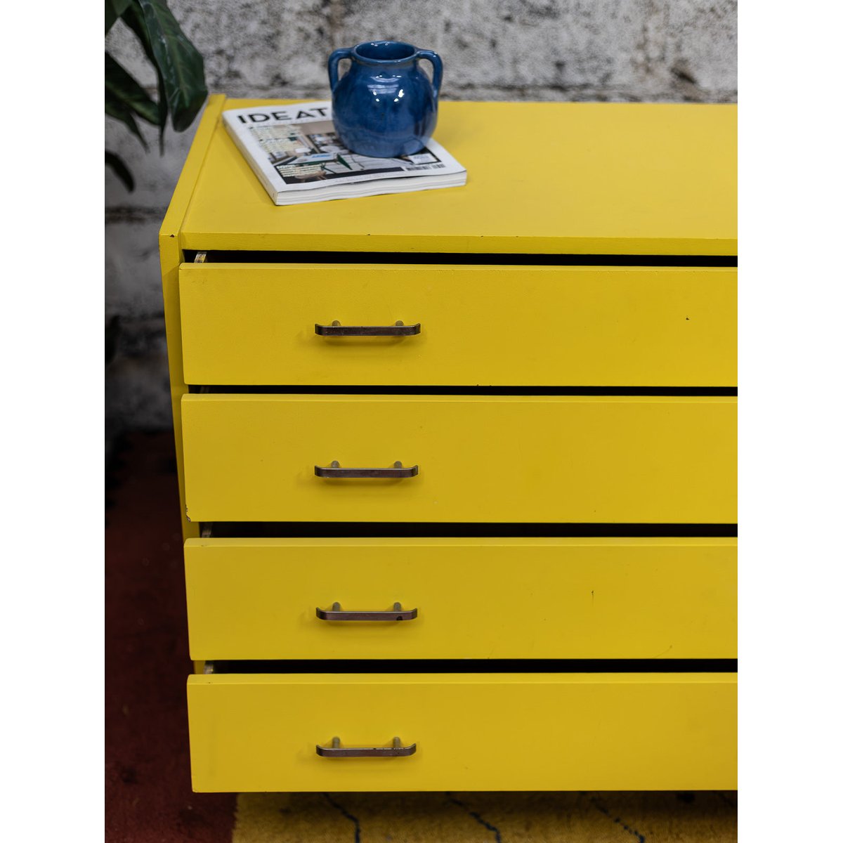Commode jaune citron Olga N°1128 - Bon état argenté, DEBONGOUT