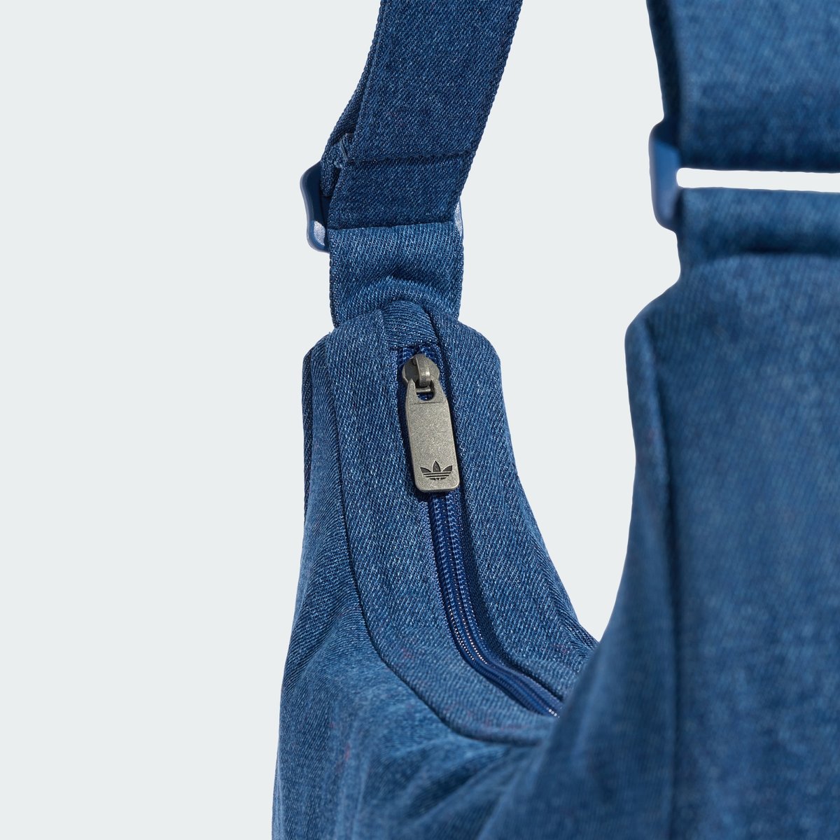 Sac Demi-Lune Adicolor Sac Demi-Lune Adicolor light denim, adidas Originals