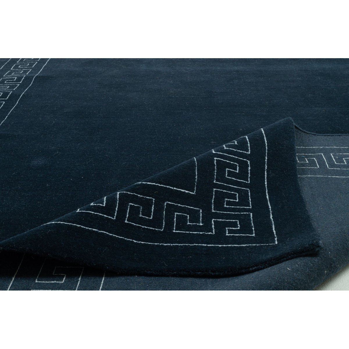 Tapis en laine vierge tissé à la main marine, THEKO