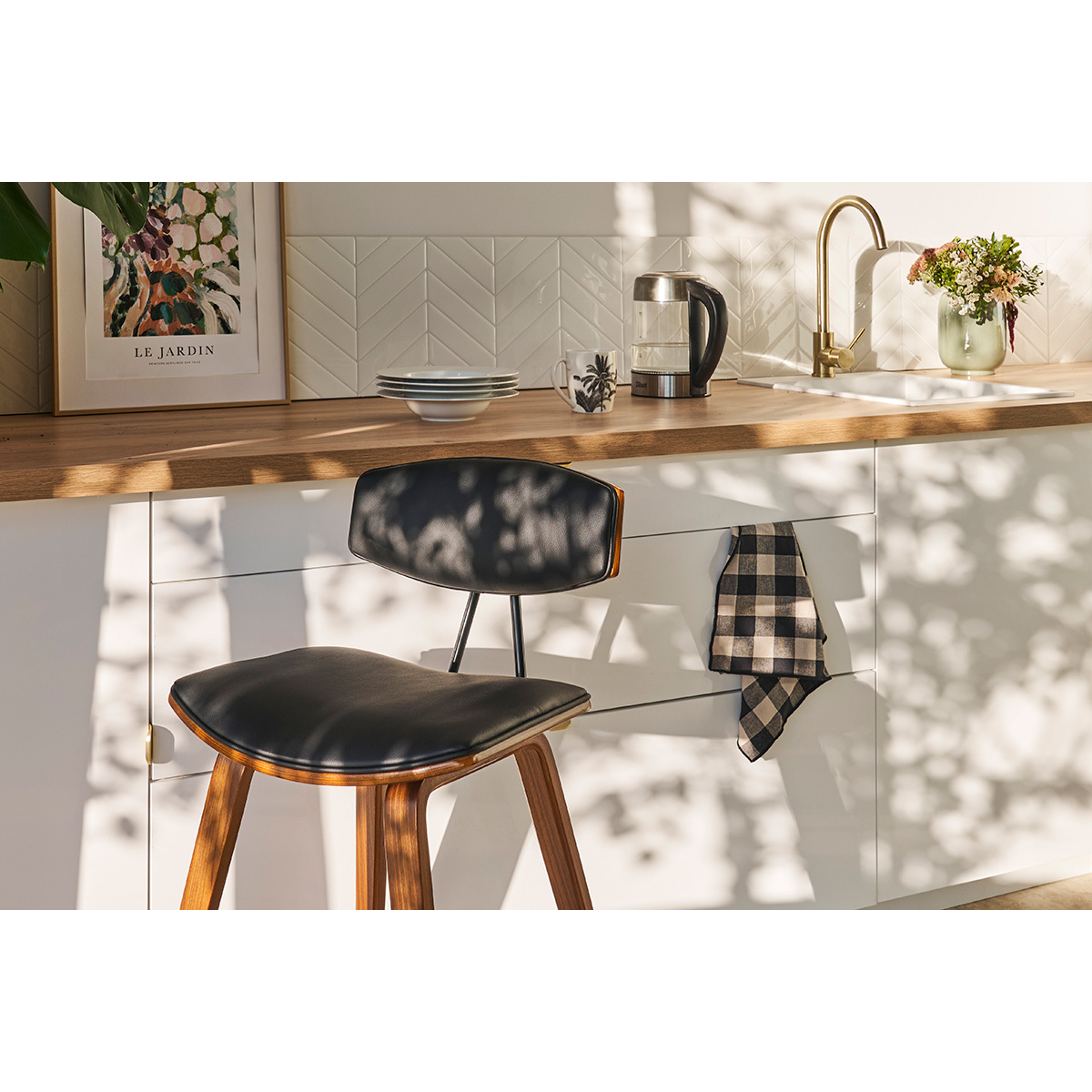 Tabourets de bar design marron et bois clair H69 cm (lot de 2) VASCO noyer / noir, MILIBOO