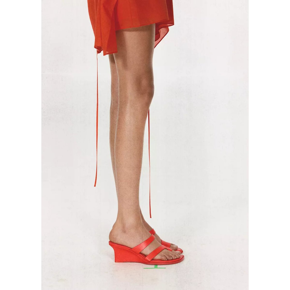 Sandales compensées cuir rouge, MANGO