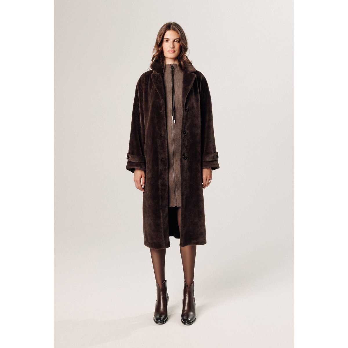 Manteau long et doux marron fonce, RODIER