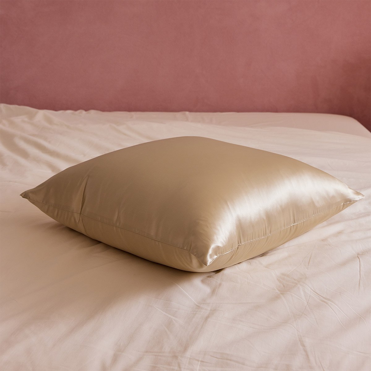 Taie d'oreiller en soie beige, JOLIE MÔME ivoire, DESFORGES