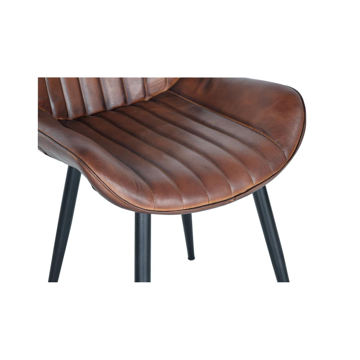 Chaise marron, DECORATION D’AUTREFOIS