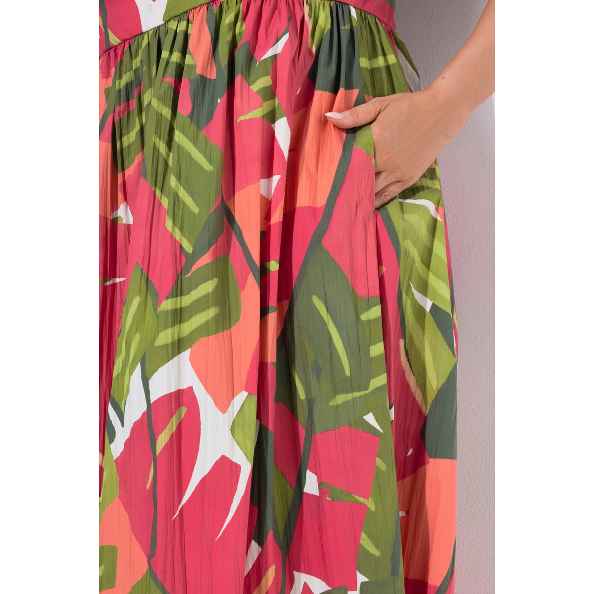 Robe longue, motif palmiers, dos smocké rose vif, ULLA POPKEN