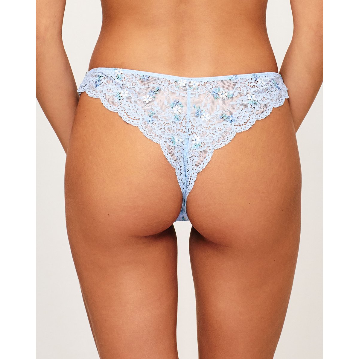 Tanga en dentelle et broderie florale LACEDITSIZ bleu ciel, UNDIZ