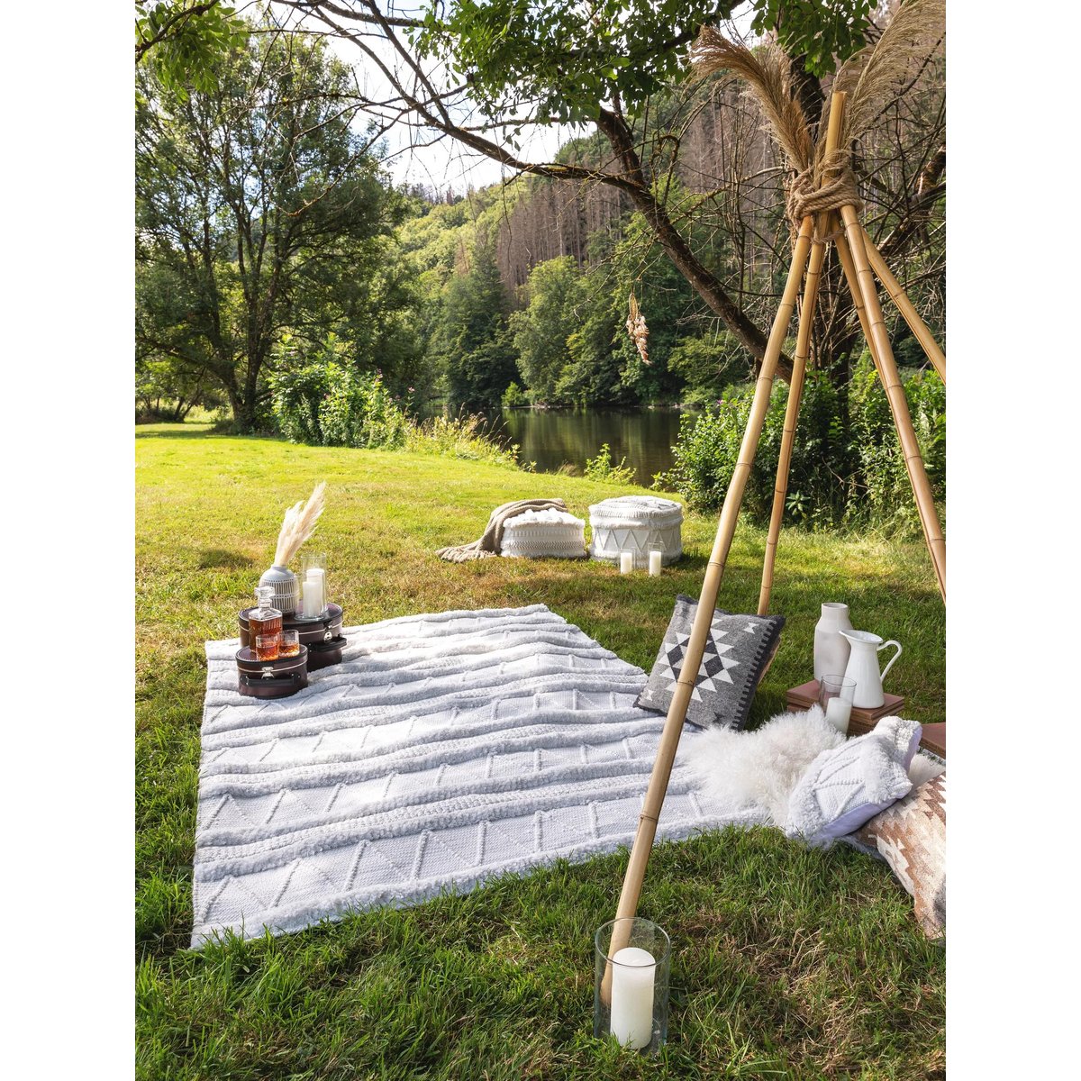 Tapis intérieur / extérieur fabriqué à partir de matériaux recyclés tissé main TONI ivory, BENUTA 