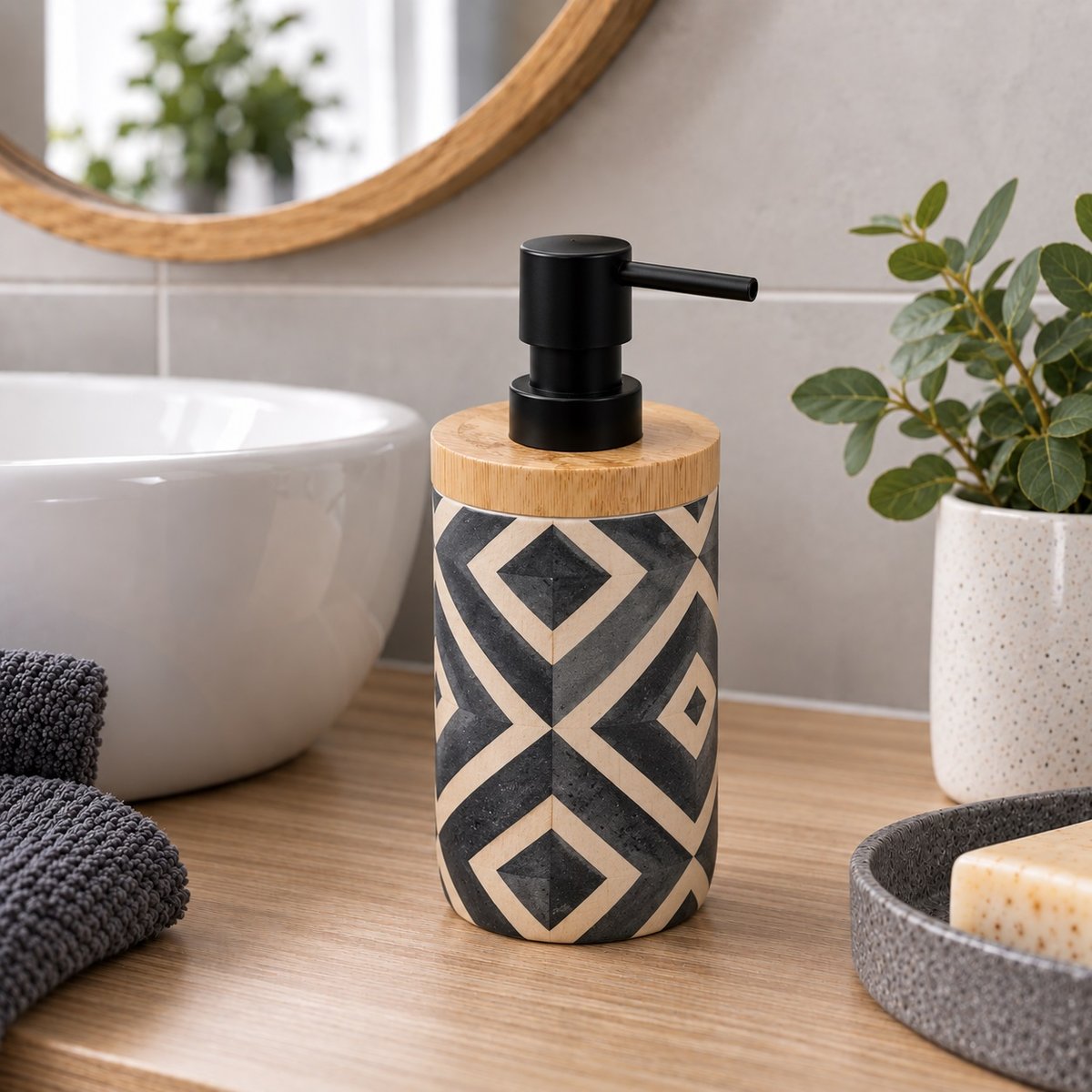 Distributeur de savon dolomite Geo-ethnique noir, EDEN