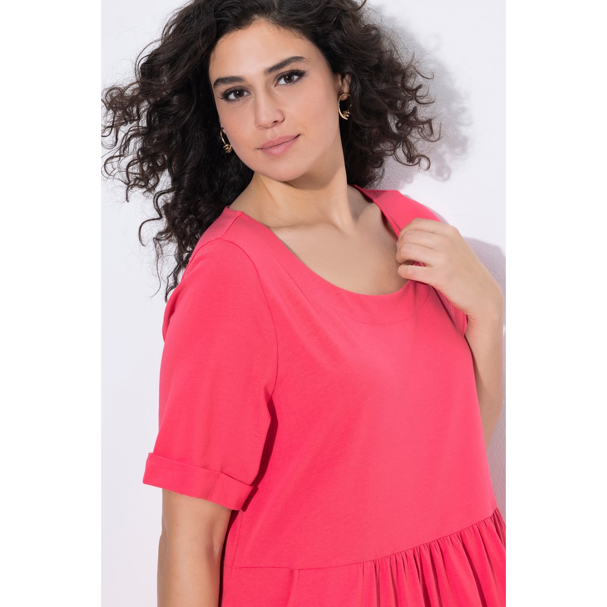 Robe midi en jersey. Décolleté rose vif, ULLA POPKEN