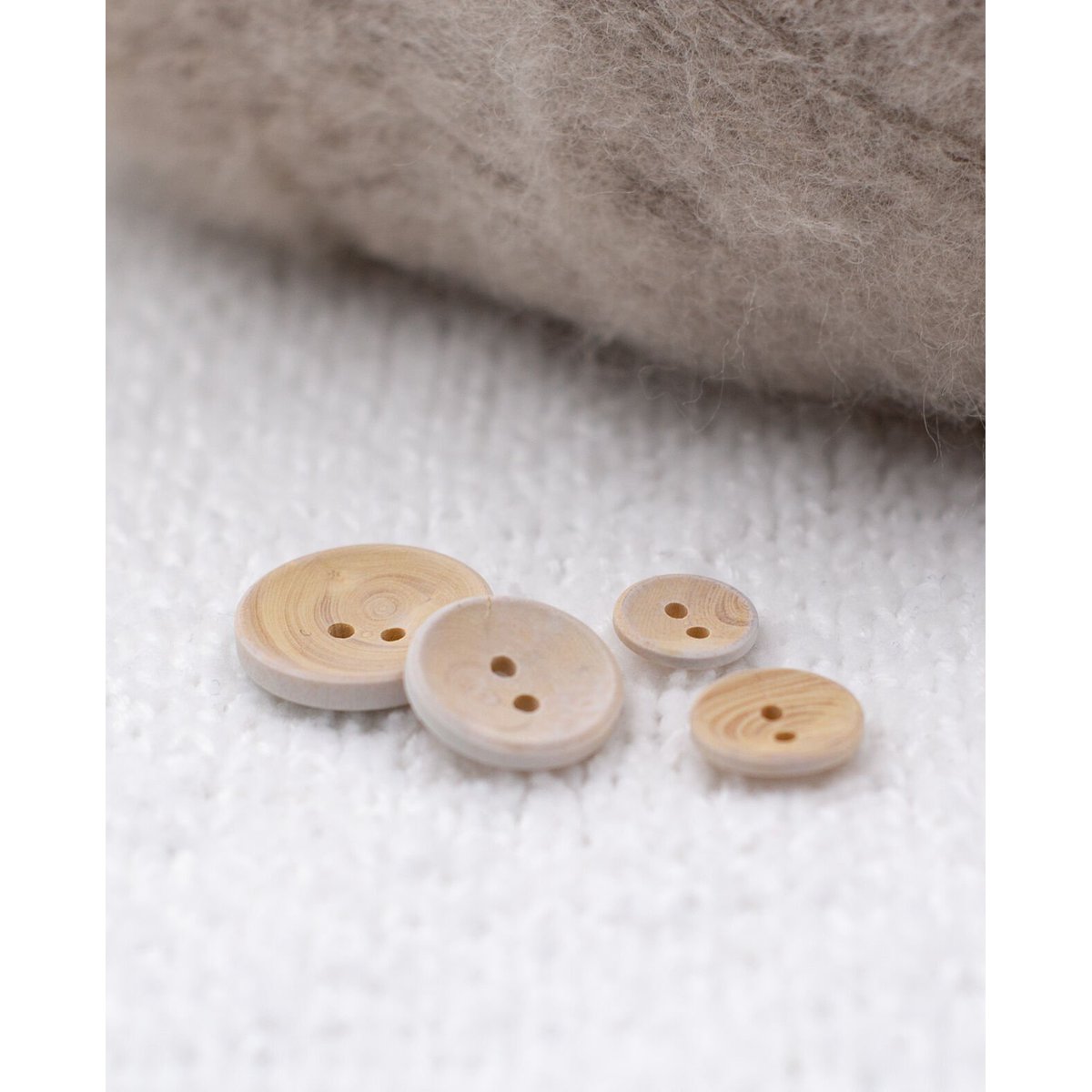 Lot De 5 Boutons Bois Blanchi blanc, PHILDAR