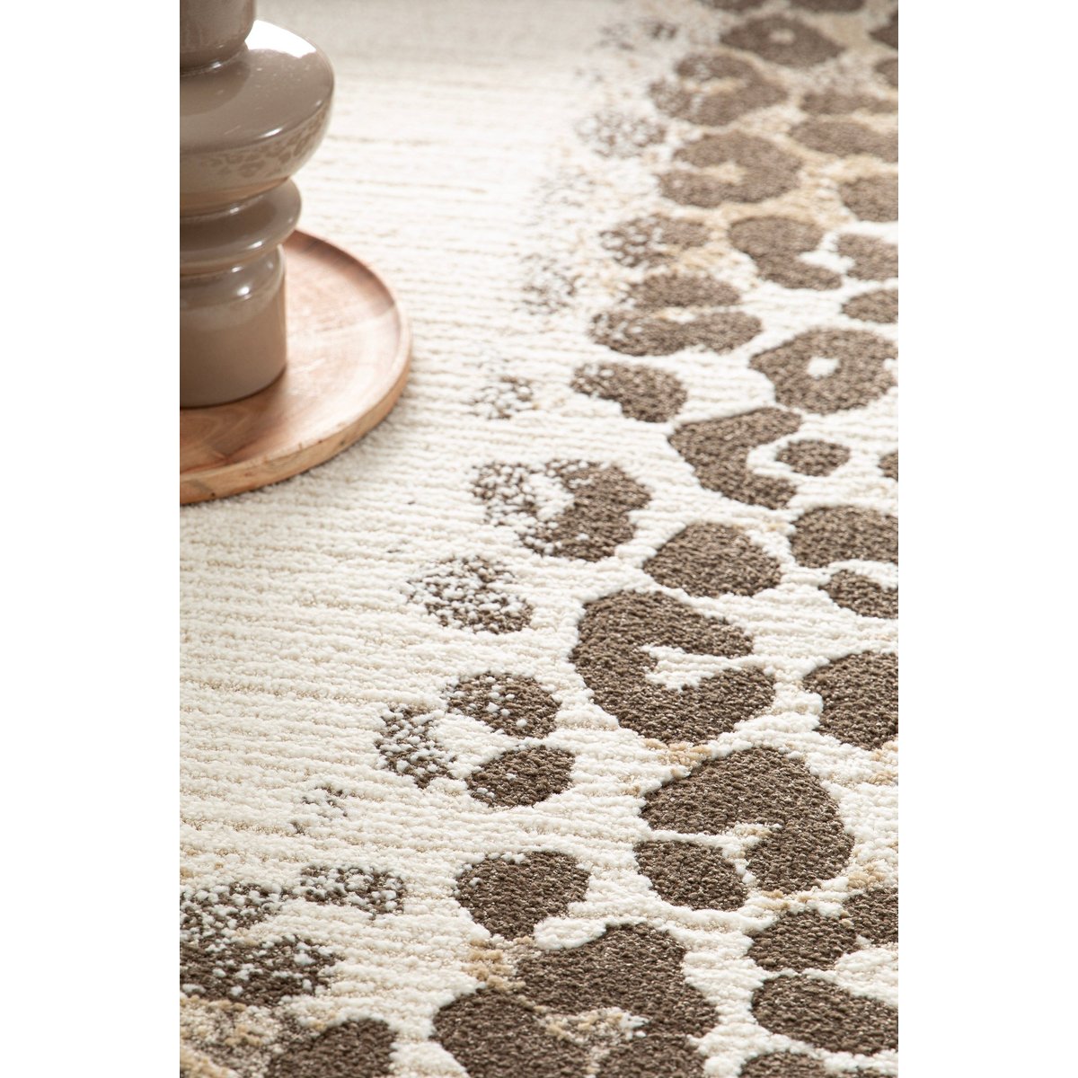 Tapis doux au design léopard WILD beige sable, AFK LIVING