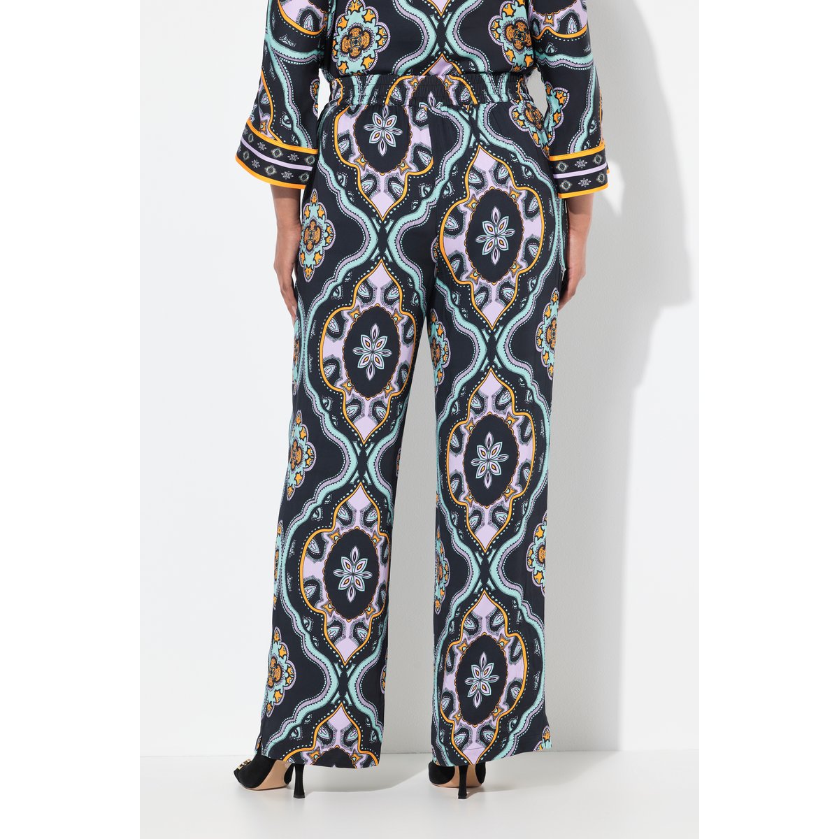 Pantalon à enfiler. Taille élastique. Jambe noir, ULLA POPKEN