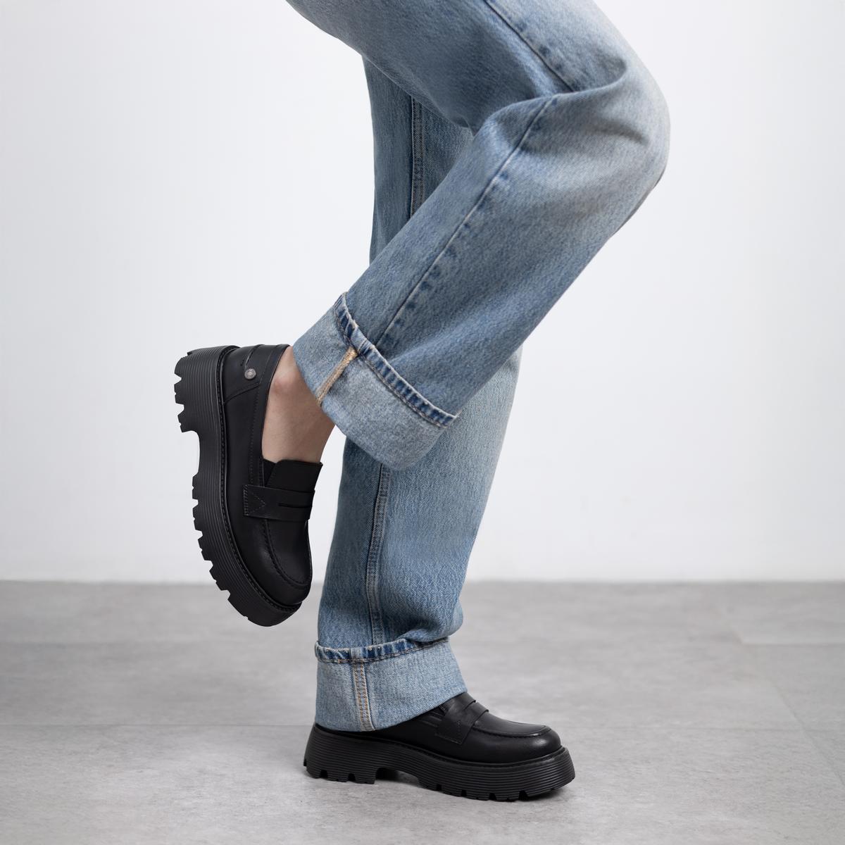 Chaussure Mocassin Plaine Décontractée noir, REFRESH