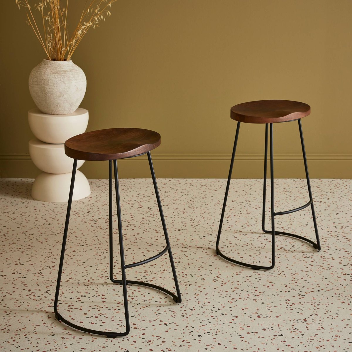 Tabouret de bars bois de manguier et acier, 65cm, repose pieds (lot de 2) JAYA naturel, SWEEEK