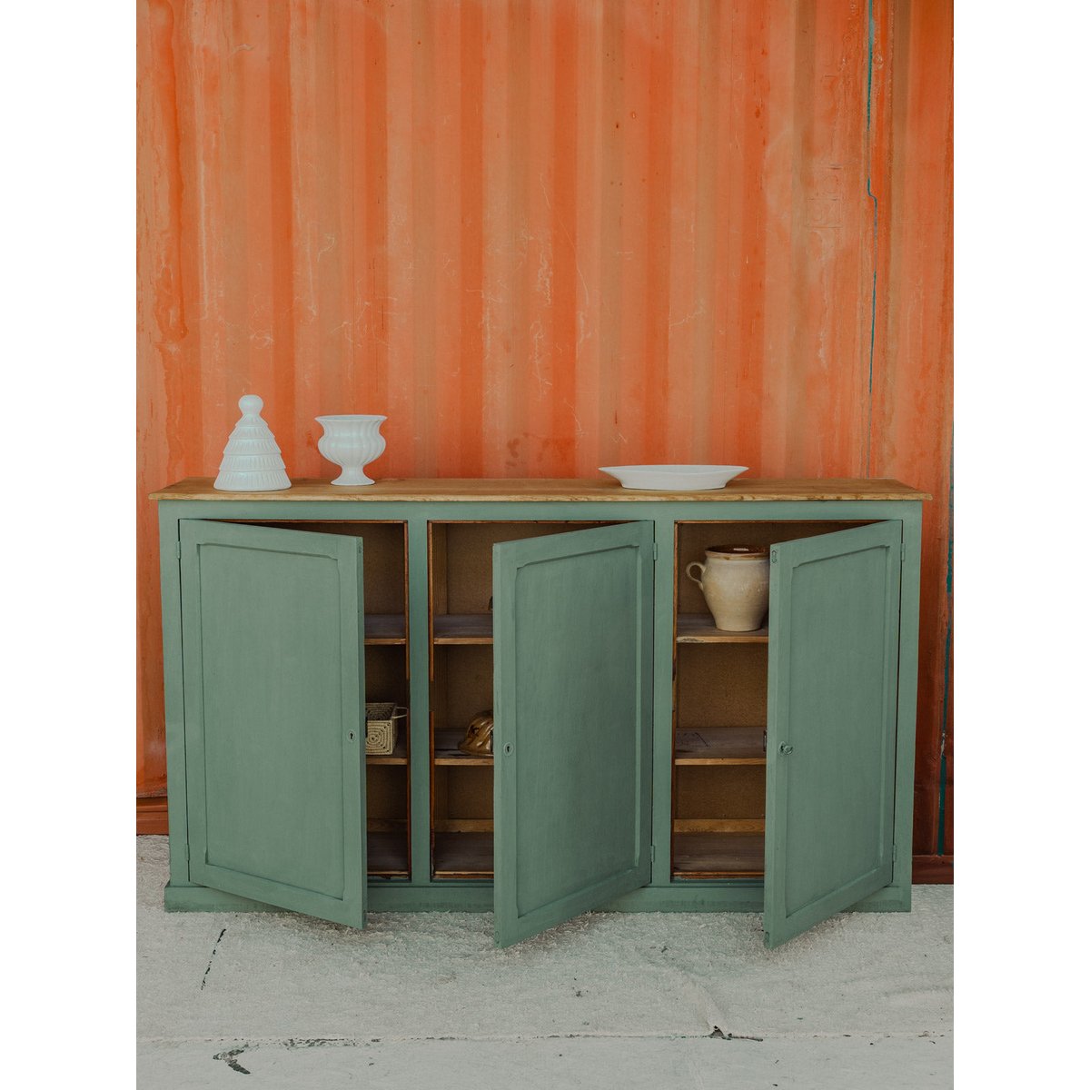 Long buffet en bois vert d'eau Gilbert N°1591 - Bon état bois clair, DEBONGOUT