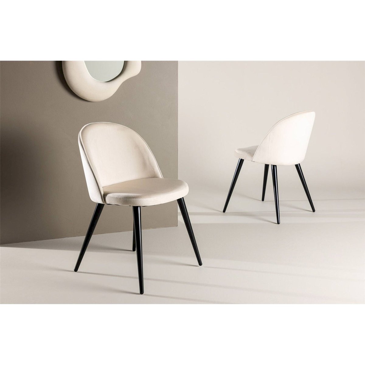 Chaise tapissée dossier arrondi DILLIZE noir velours, RECOLLECTION