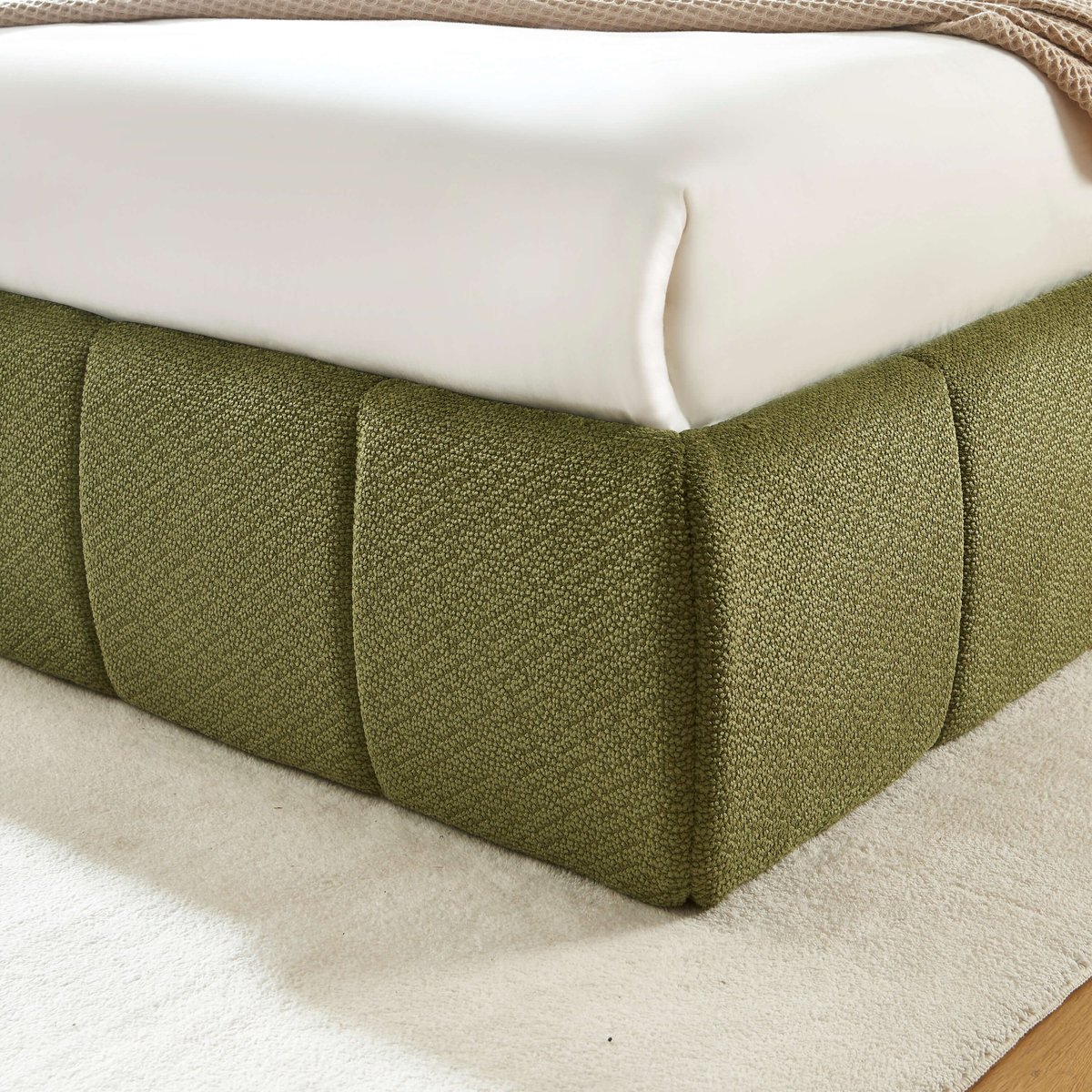 Lit coffre tissu chenille et sommier LAVINIA vert, BAÏTA