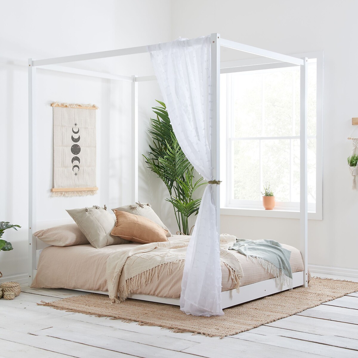 Dawson Pine Low Four Poster Bed with Slatted Headboard white, SO'HOME