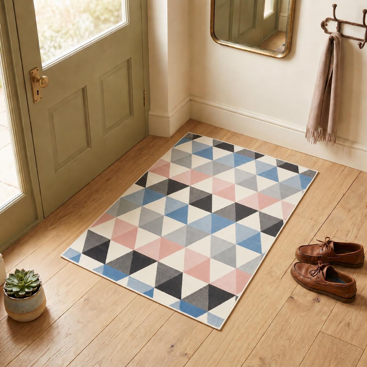 Tapis chambre tissé LYN49 PASTELIANGLE crème, rose, bleu, gris, UN AMOUR DE TAPIS