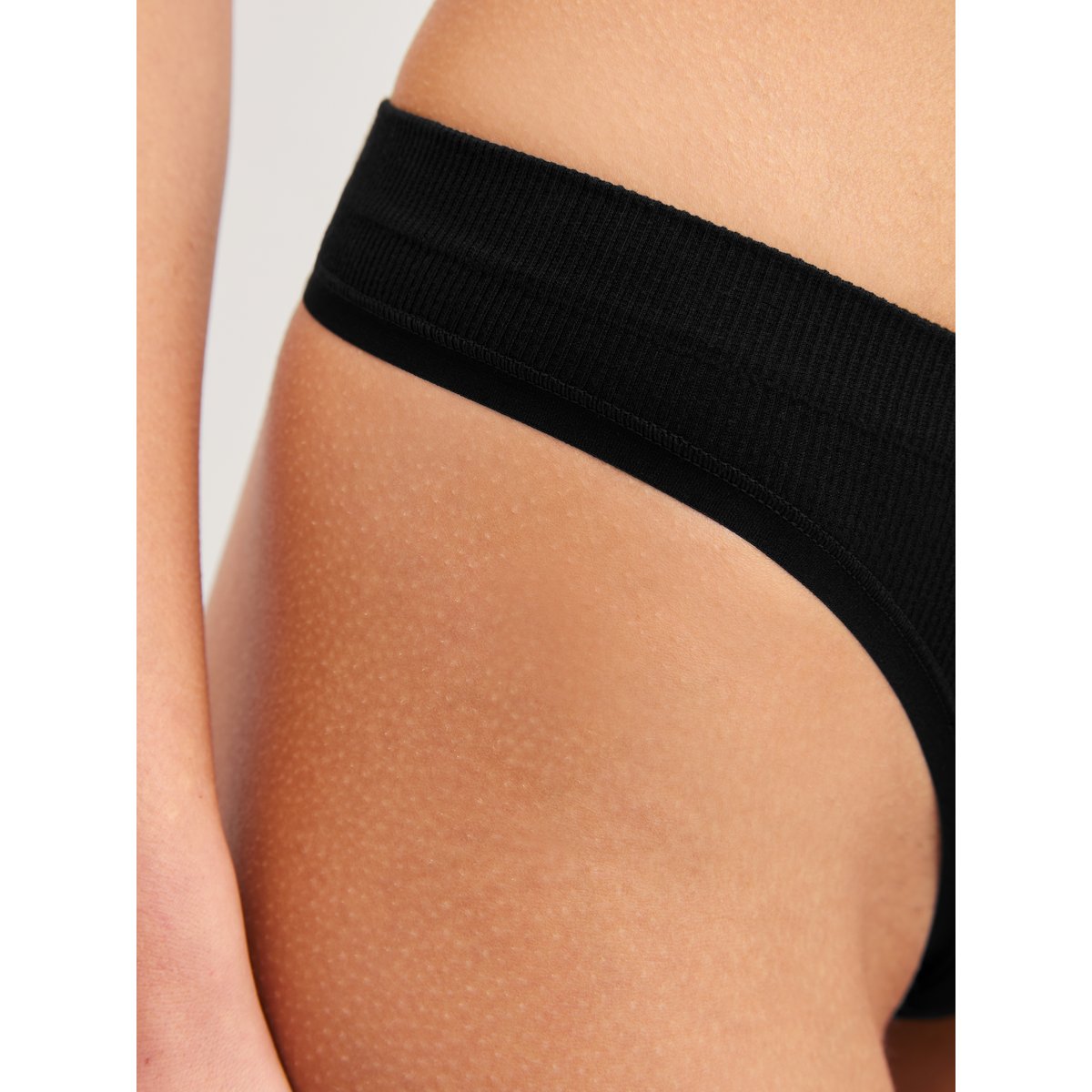Chaîne de caractères Modal SEAMLESS NATURAL noir, CALIDA