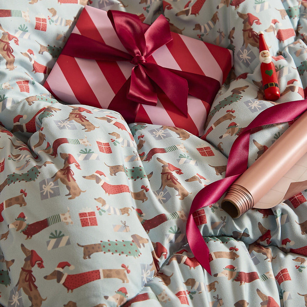 10.5 Tog Coverless Duvet And Pillowcase Set Christmas Dogs blue, NIGHT LARK