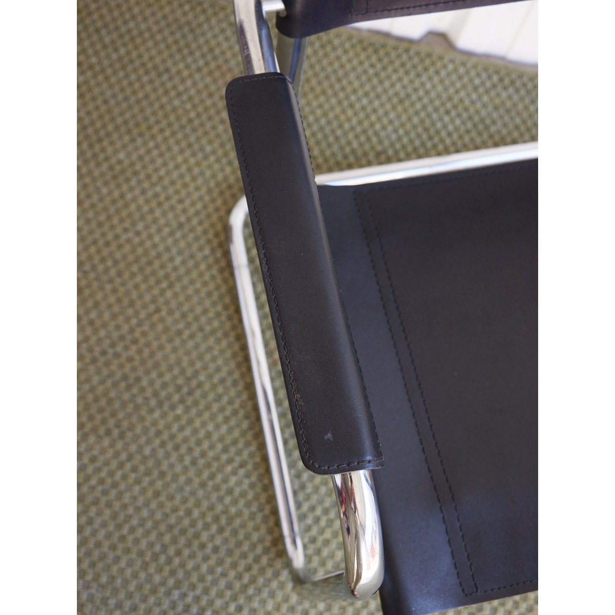 Fauteuil en chrome Jakob N°1398 - Bon état noir, DEBONGOUT