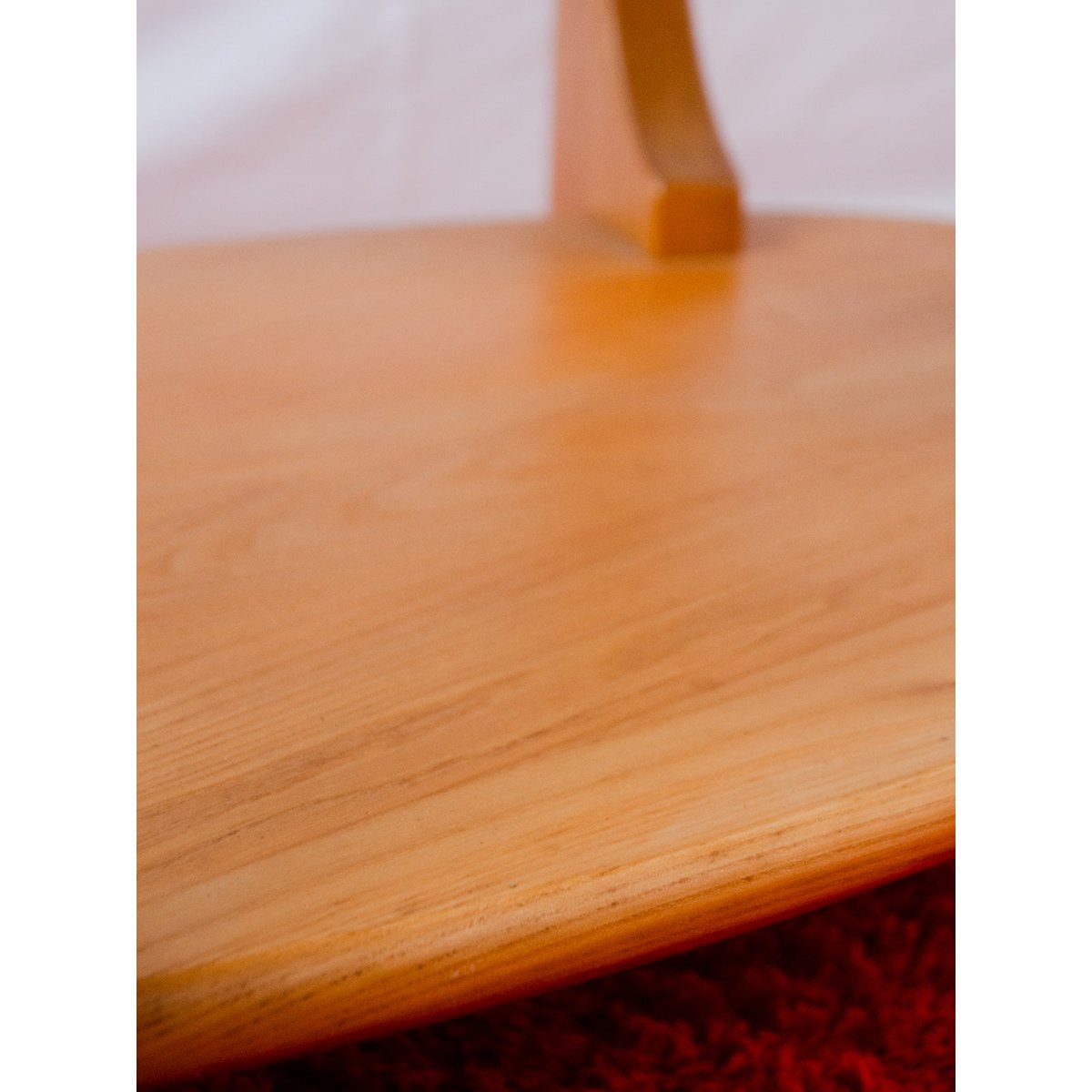 Table basse en pin et verre Donna N°1651 - Bon état bois clair, DEBONGOUT