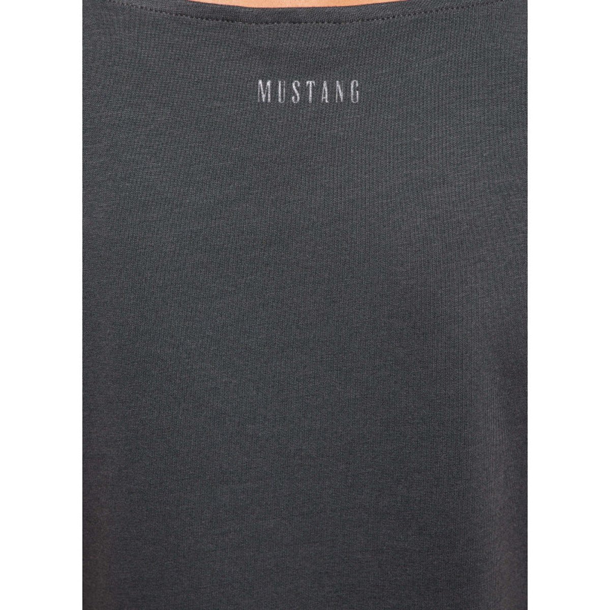T-shirt gris anthracite uni avec un col v profond et des manches courtes gris foncé, MUSTANG