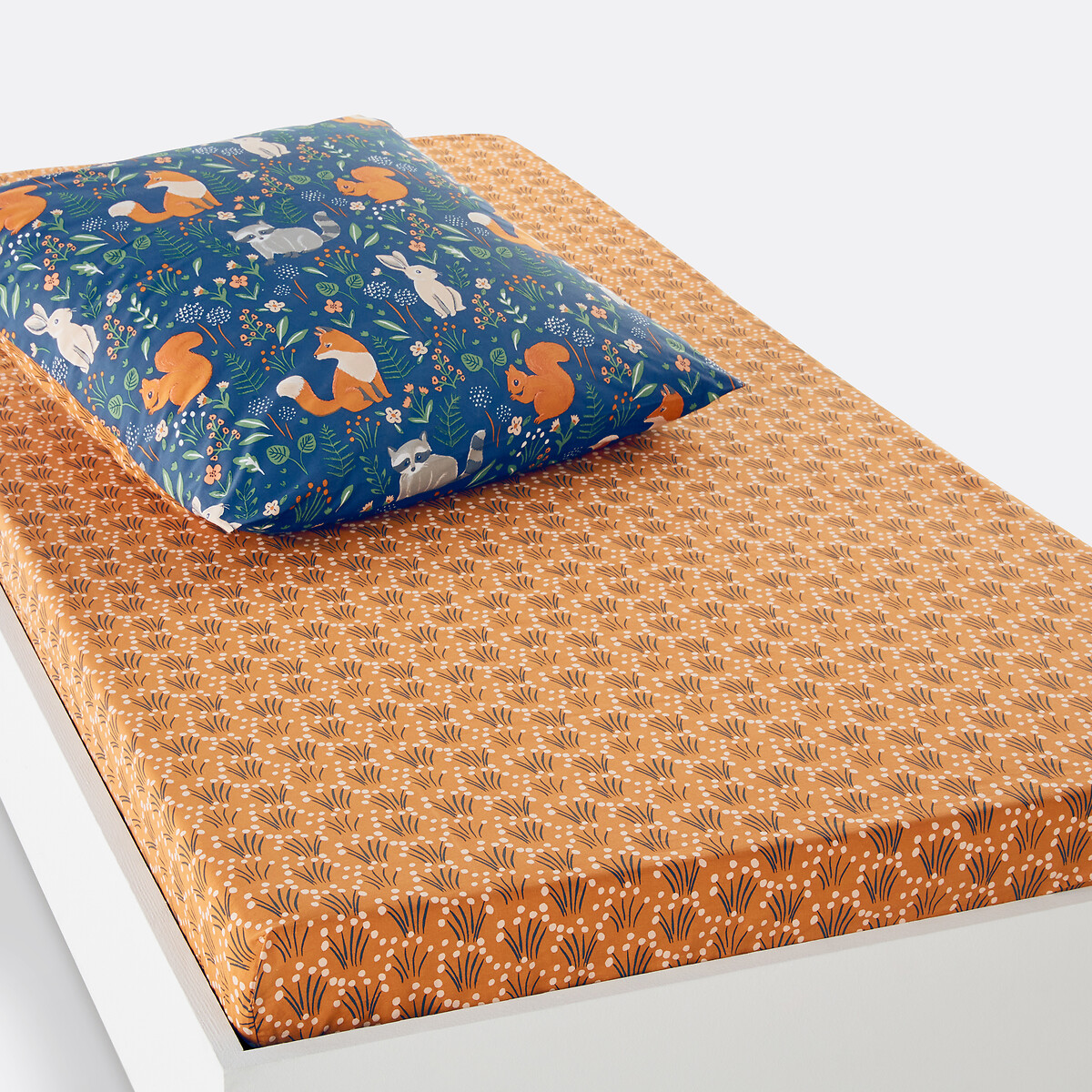 in The Woods Child's Cotton Fitted Sheet printed, LA REDOUTE INTERIEURS