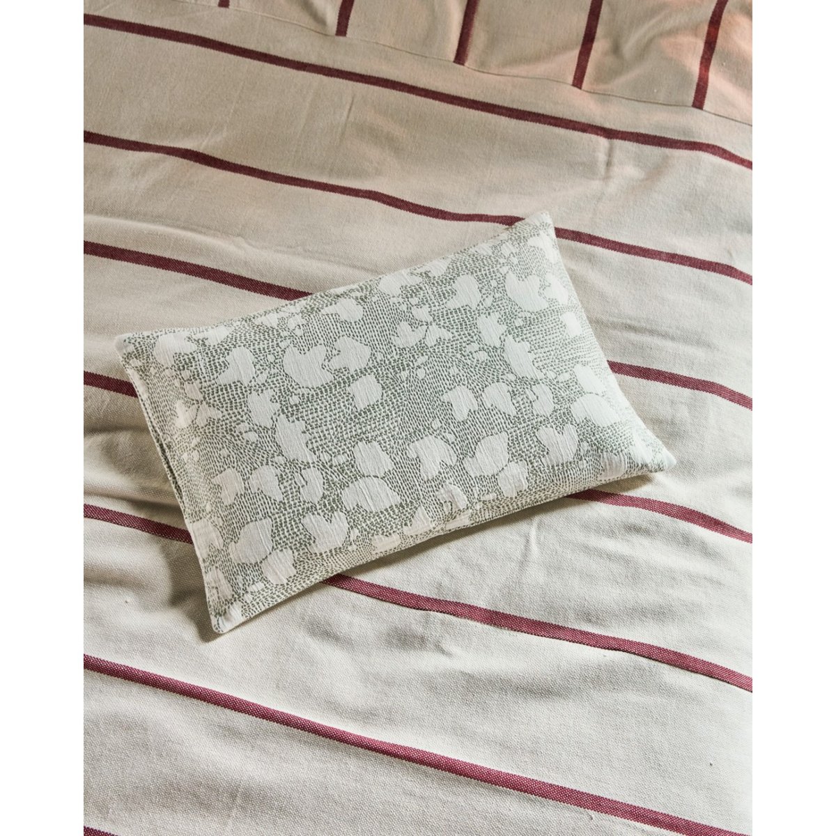 Housse de coussin Mori 40 x 60 cm blanc cassé, kaki, HOUSE DOCTOR
