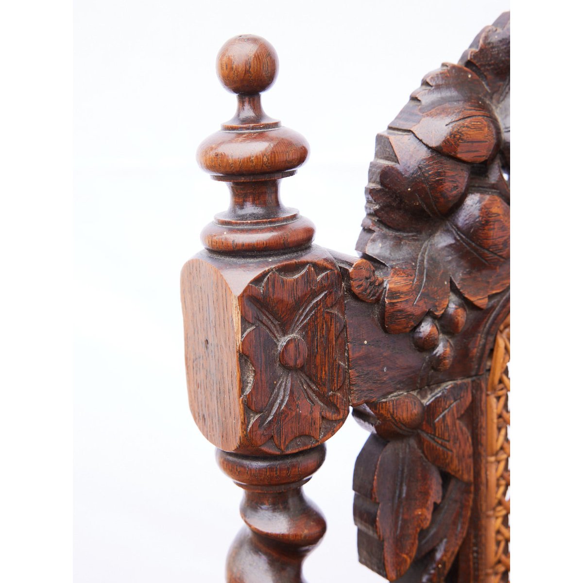 Lot de 4 chaises en chêne et cannage Claude N°1430 - Bon état bois foncé, DEBONGOUT