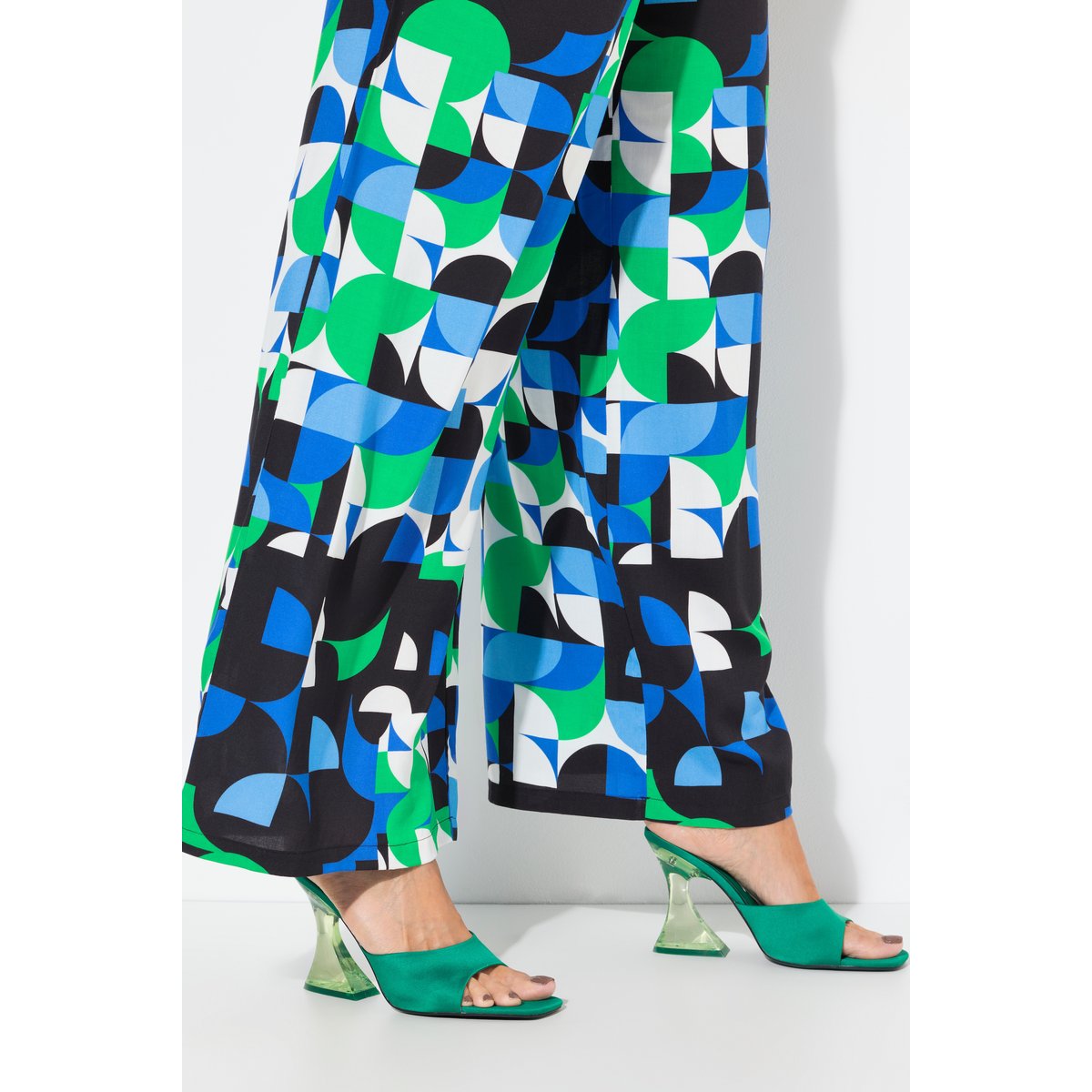 Pantalon dans un imprimé graphique vert naturel, ULLA POPKEN