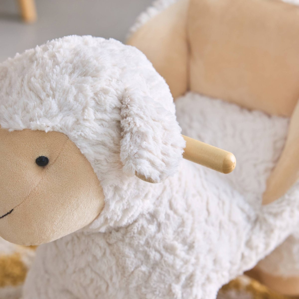 Fauteuil mouton à bascule pour enfant MAROA blanc, SWEEEK