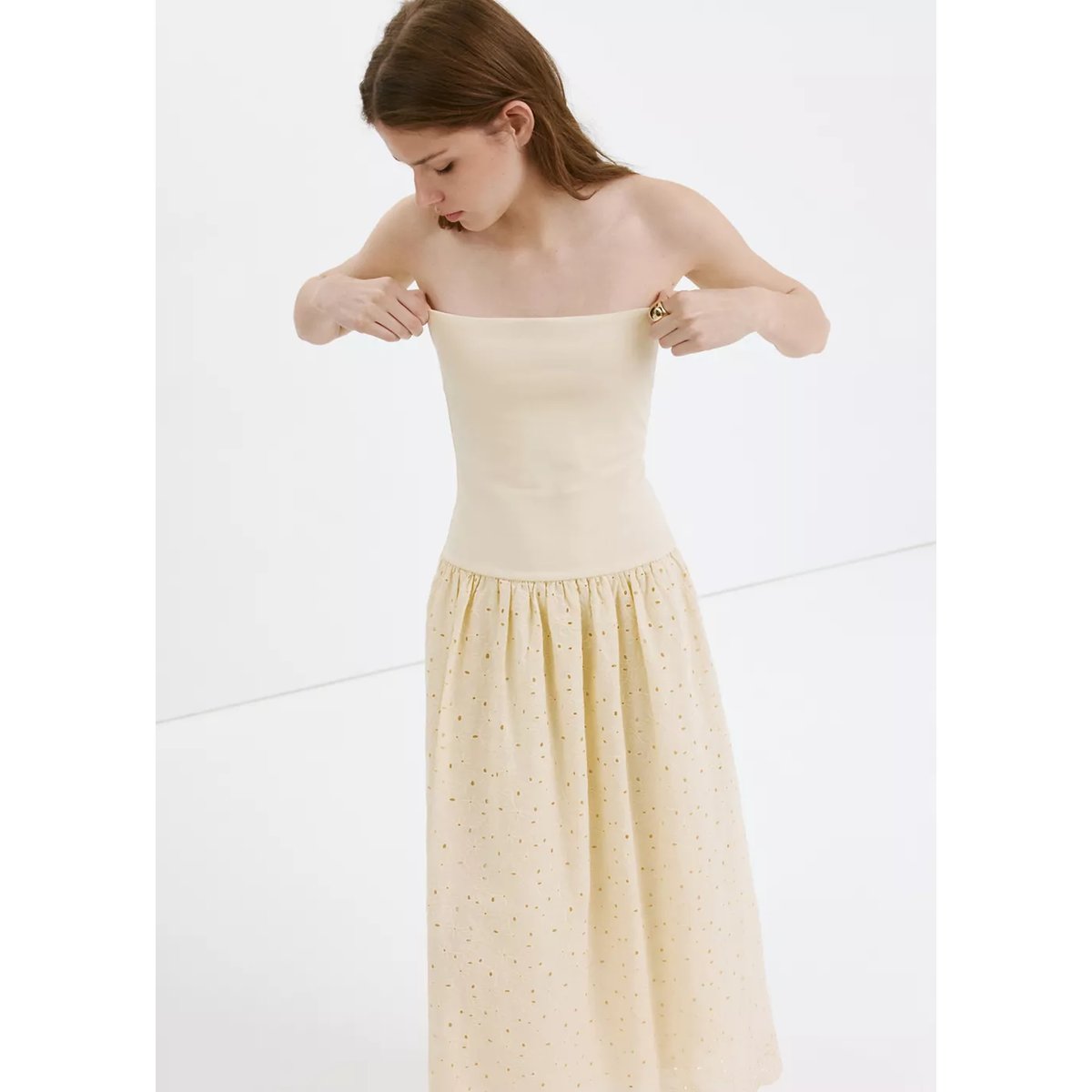 Robe bustier à broderie ajourée sable, MANGO