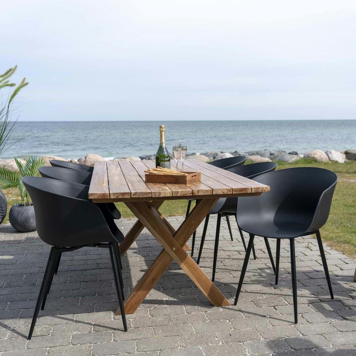 Chaise coque noire en polypropylène (lot de 2) noir, PIER IMPORT