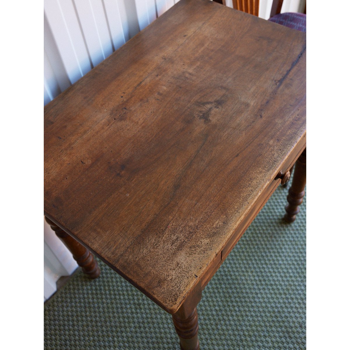 Table d'appoint en bois Francine N°1594 - Bon état bois foncé, DEBONGOUT