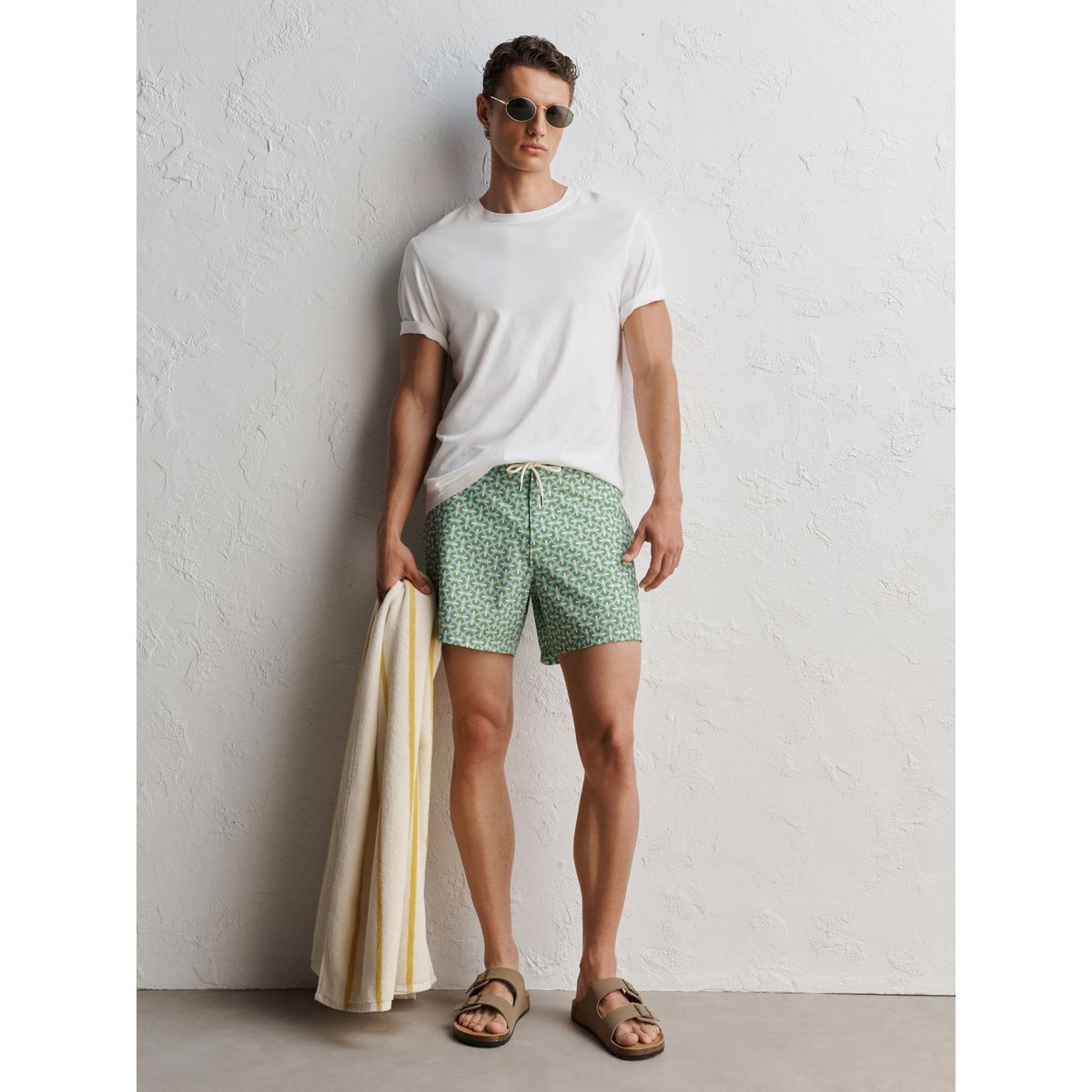 Short de bain à imprimé géométrique signature vert, NEXT