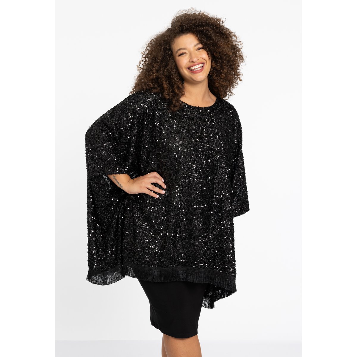 Poncho ornementée de sequins noir, YOEK