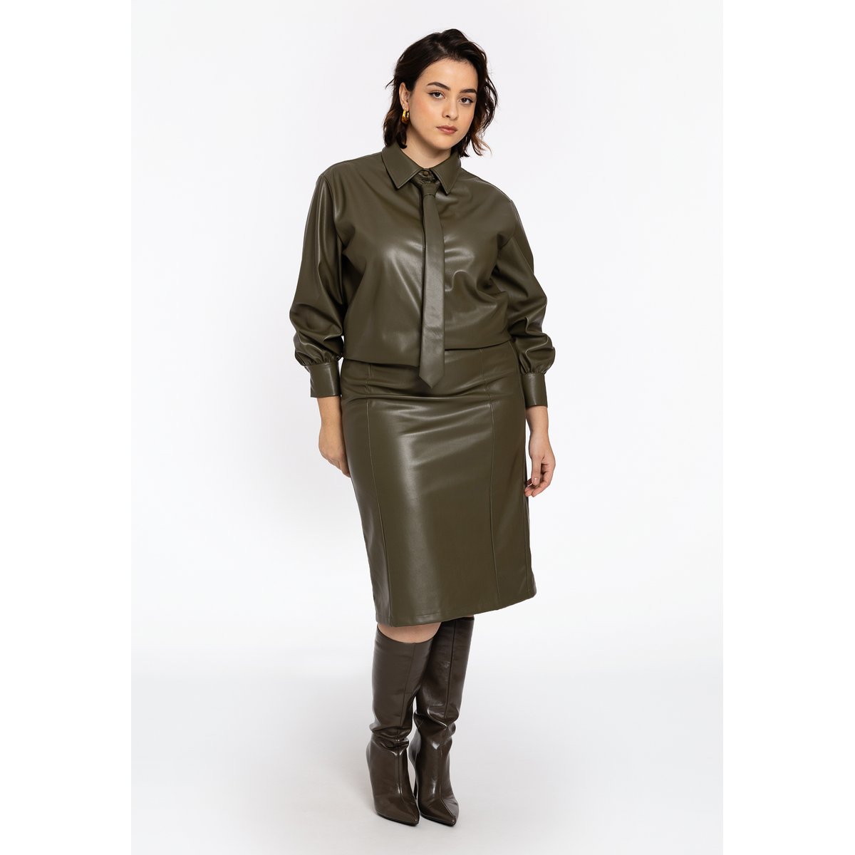 Chemise avec manches longues vert pâle, YOEK