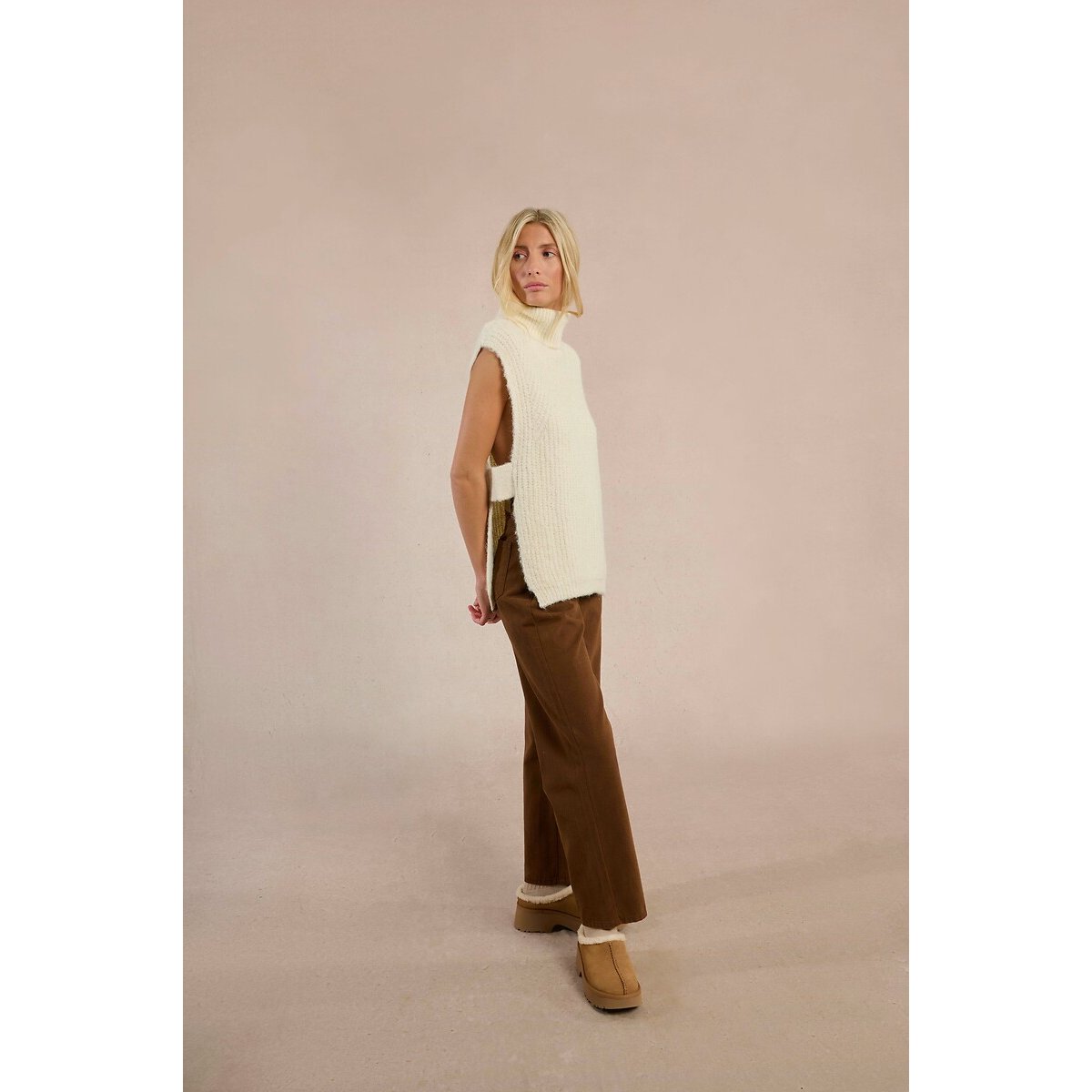 Sleeveless Knitted Turtleneck Jumper ecru , MOLLY BRACKEN