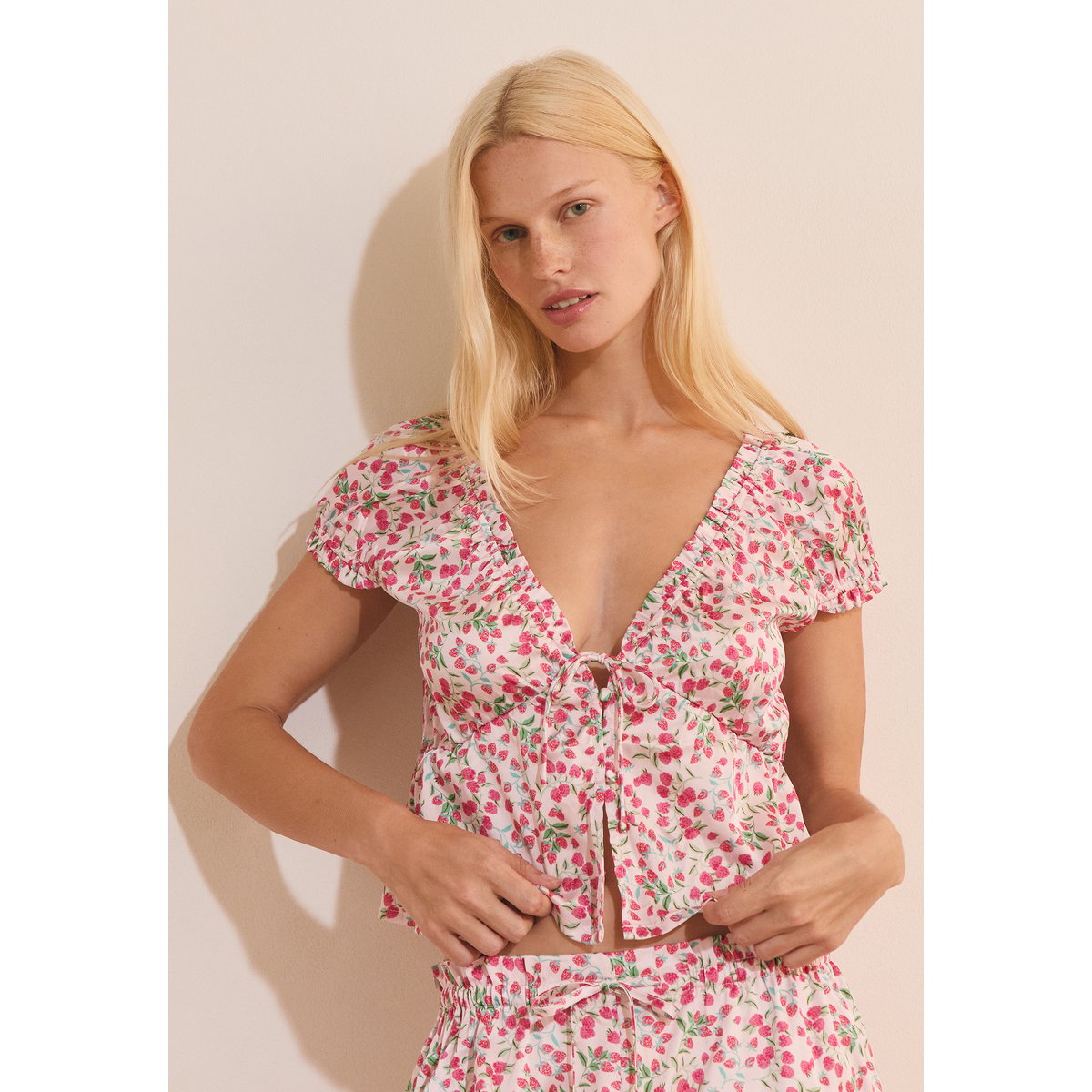 Top manches courtes à motifs satiné FEUILLINE imp fond rose, ETAM