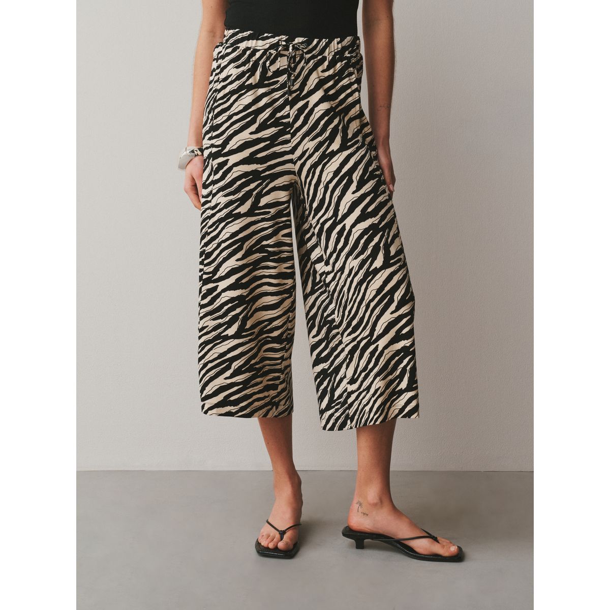 Jupe-culotte en jersey zèbre noir et écru, NEXT